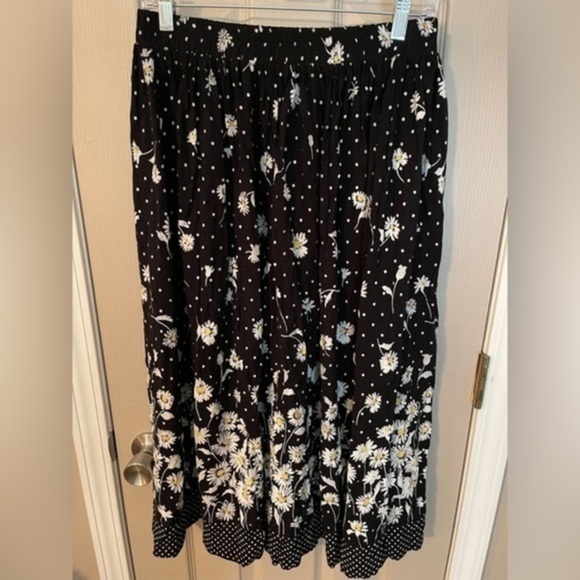 River Ridge Trading Company Vintage Polka Dot Daisy Full Skirt